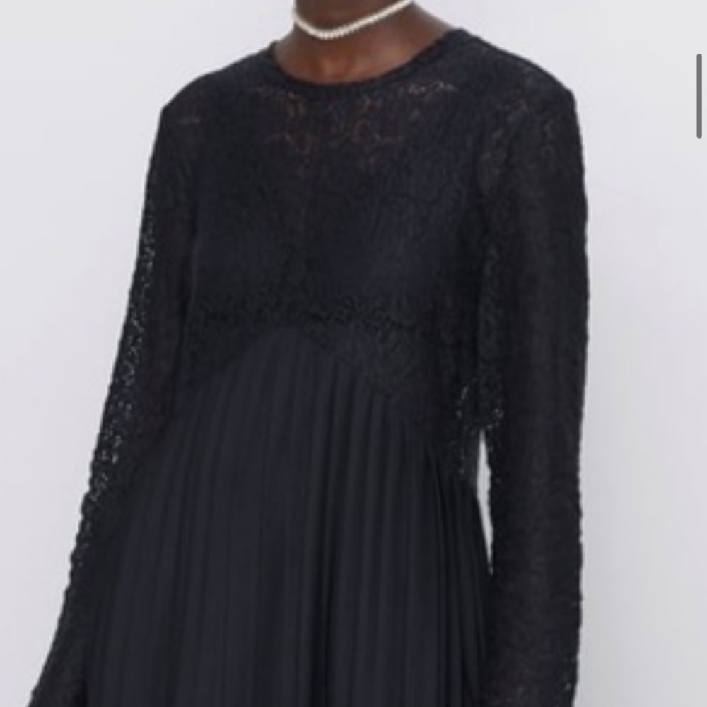 Lace pleated dresss - Picture 2 of 4